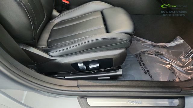 Used 2023 BMW 330i Sedan w/ Driving Assistance Package RWD image 23