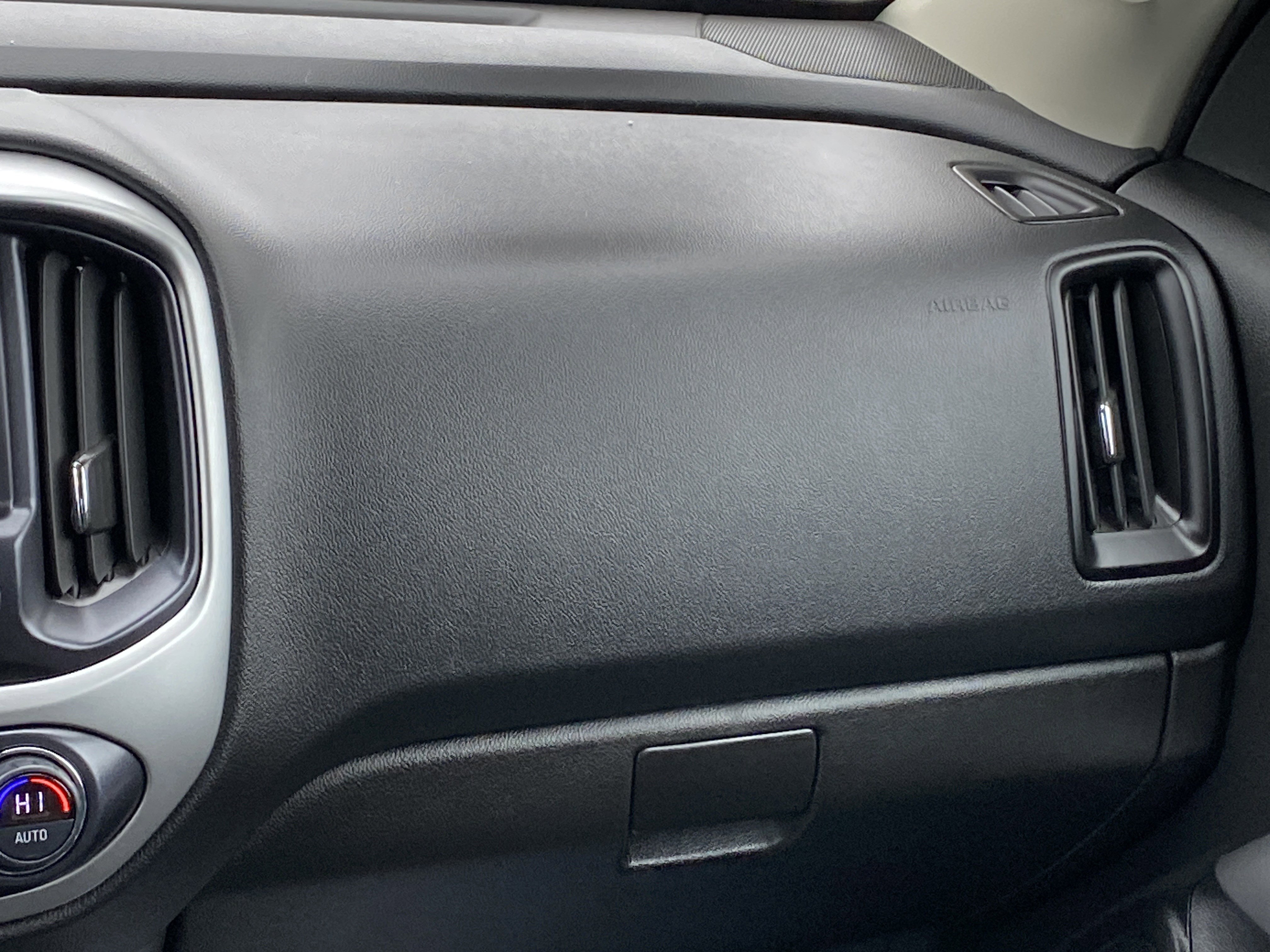 Used 2021 Chevrolet Colorado LT w/ Redline Special Edition image 22