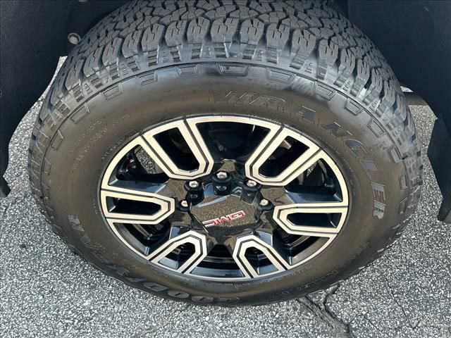 Certified 2022 GMC Sierra 2500 AT4 w/ Gooseneck/5TH Wheel Package AWD/4WD image 36
