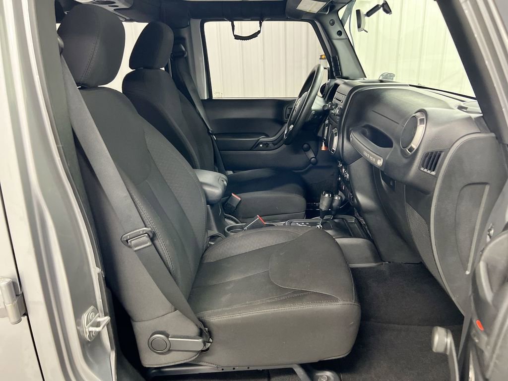 Used 2015 Jeep Wrangler Unlimited Sport w/ Trailer Tow Group image 14