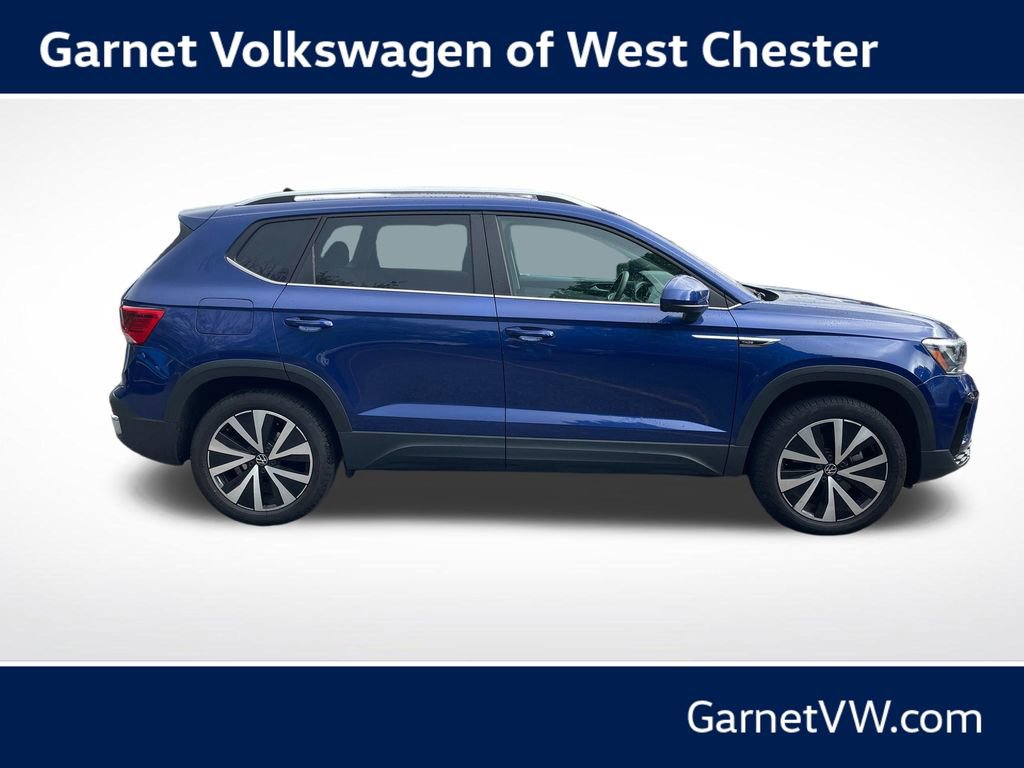 Used 2023 Volkswagen Taos SE w/ Panoramic Sunroof Package AWD/4WD image 6