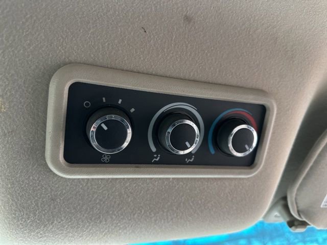 Used 2016 Chevrolet Express 2500 image 35