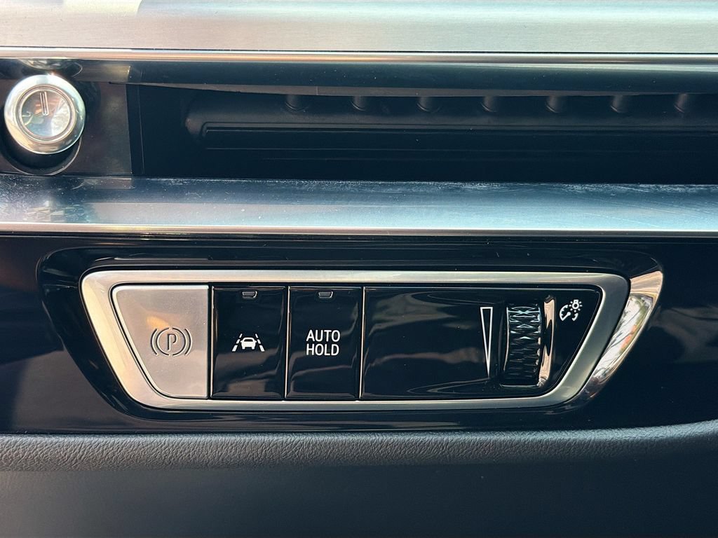 Used 2024 Cadillac Lyriq Sport RWD image 34