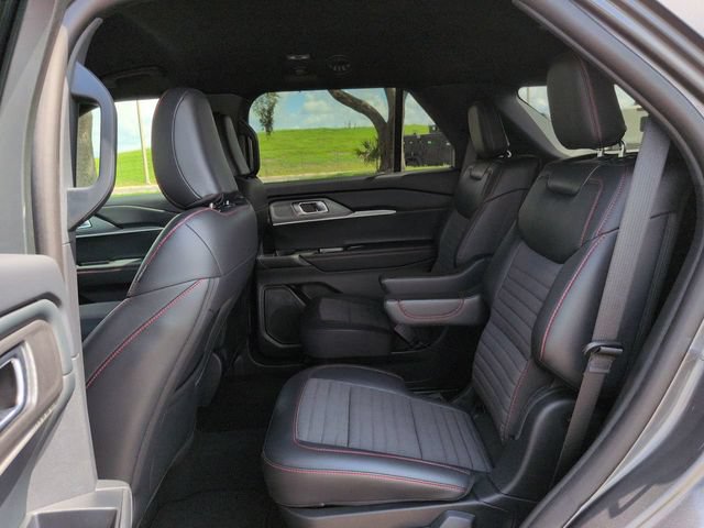Certified 2026 Ford Explorer ST-Line w/ ST-Line Street Pack RWD image 16