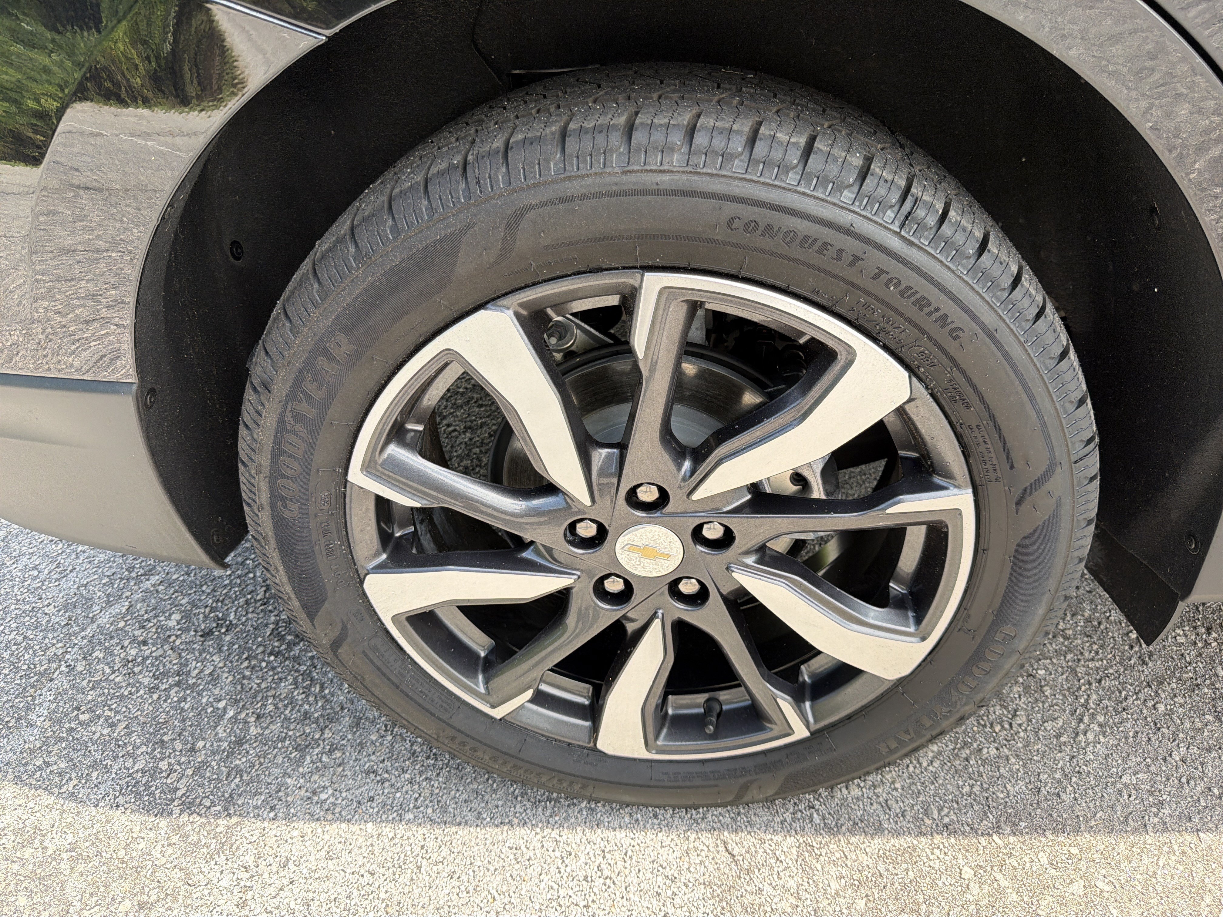 Used 2023 Chevrolet Equinox Premier FWD image 19