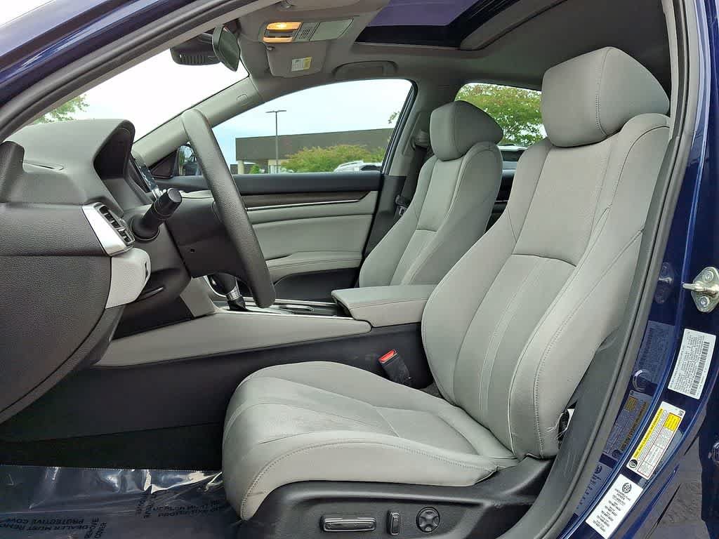 Used 2018 Honda Accord EX image 12