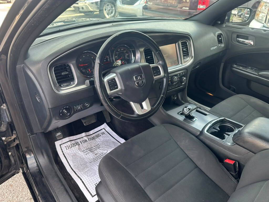 Used 2014 Dodge Charger SXT RWD image 11
