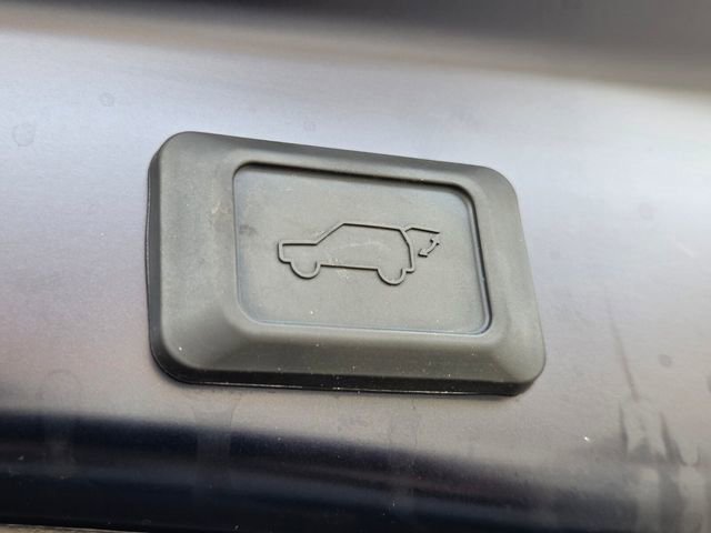 Used 2024 Toyota RAV4 XLE Premium image 18