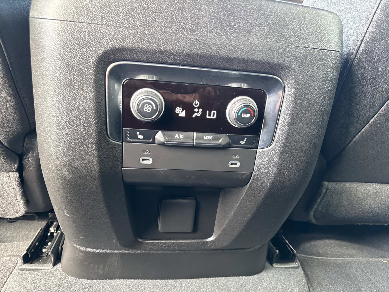 Used 2023 Chevrolet Tahoe High Country image 33