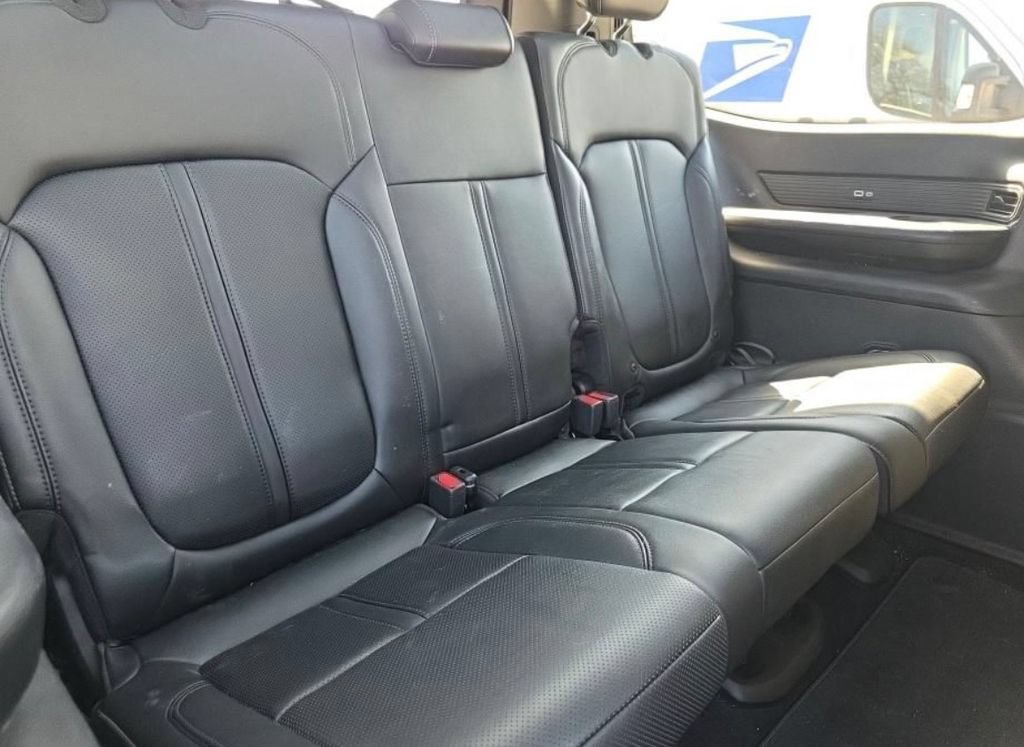 Used 2022 Jeep Wagoneer Series II w/ Premium Group I AWD/4WD image 4