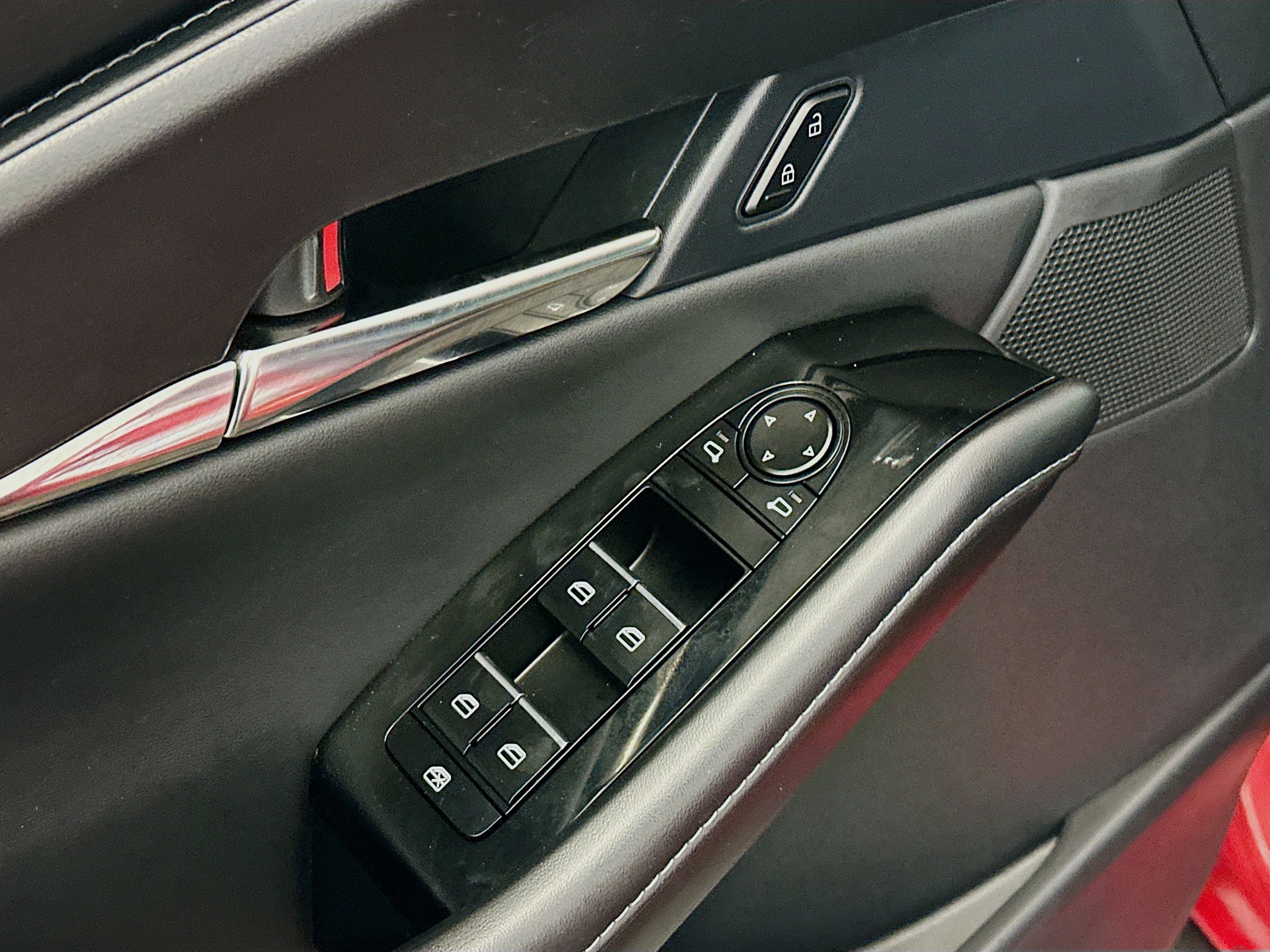 Used 2025 MAZDA CX-30 AWD 2.5 S w/ Preferred Package image 15