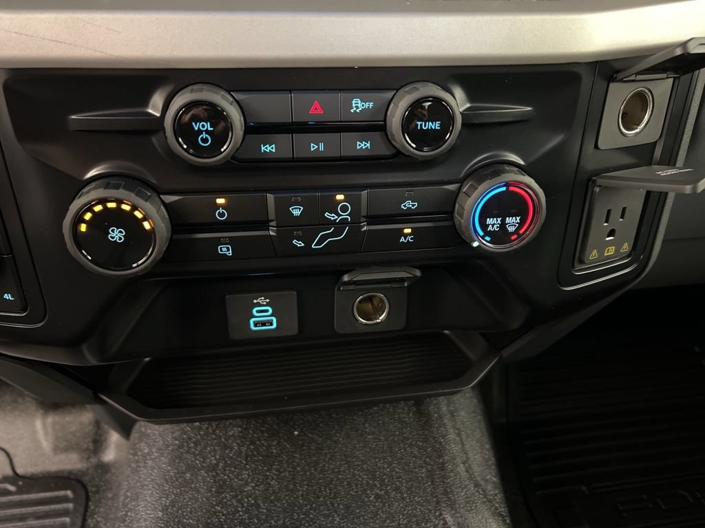 New 2026 Ford F350 XL w/ XL Chrome Package AWD/4WD image 13