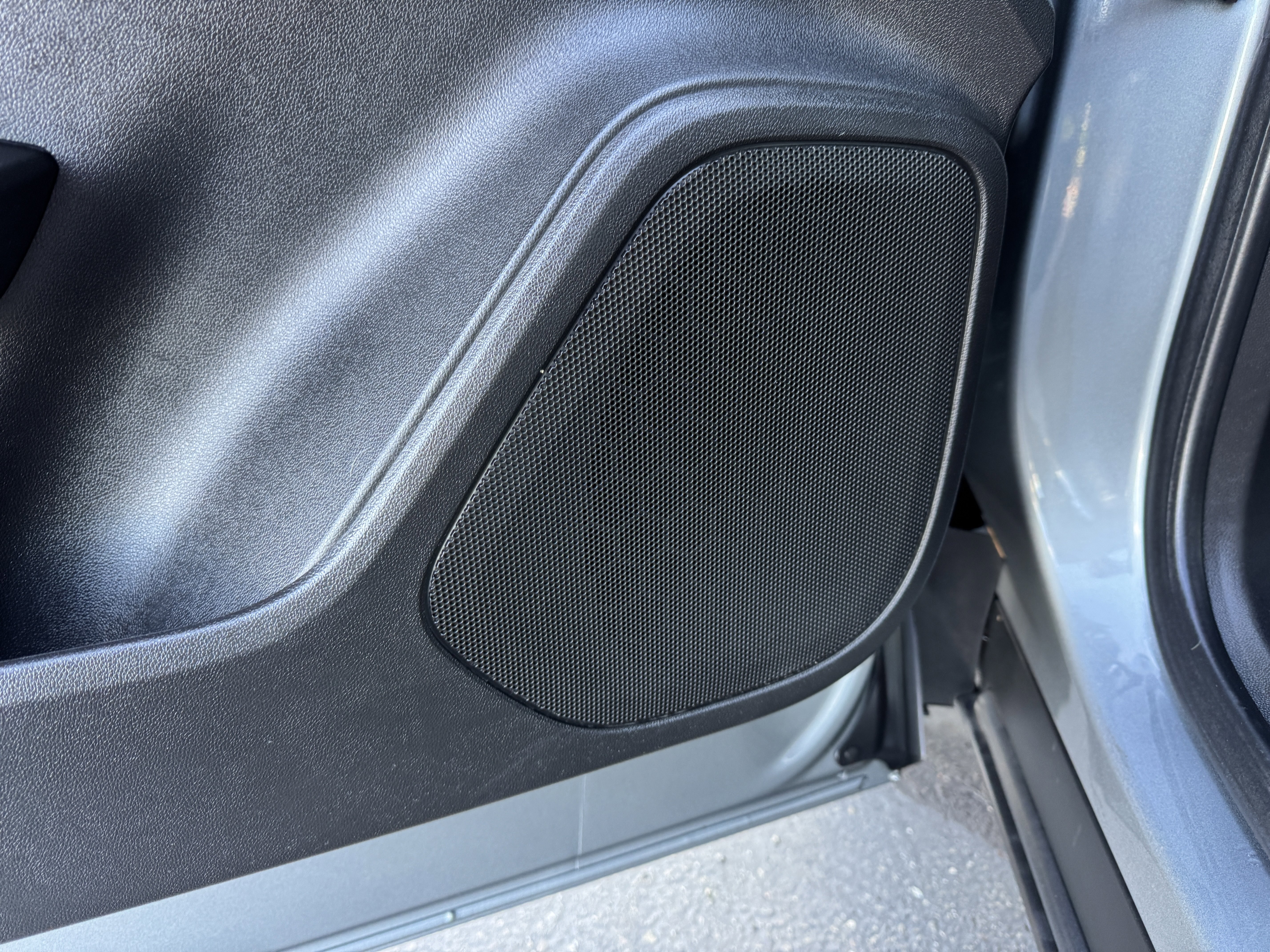 Used 2023 Chevrolet Blazer LT image 12