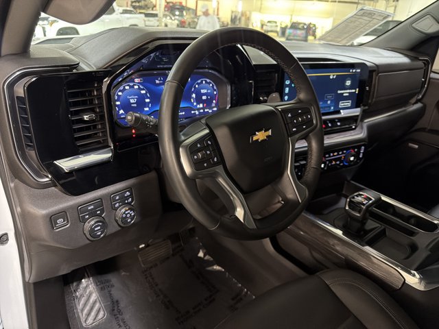 Used 2024 Chevrolet Silverado 1500 LTZ AWD/4WD image 14