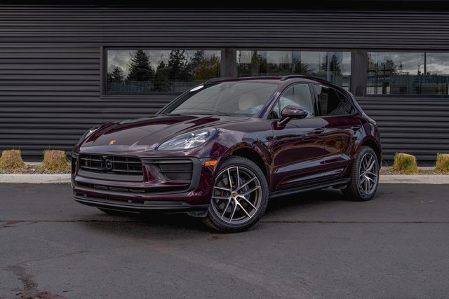 Used 2023 Porsche Macan w/ Premium Package Plus image 1