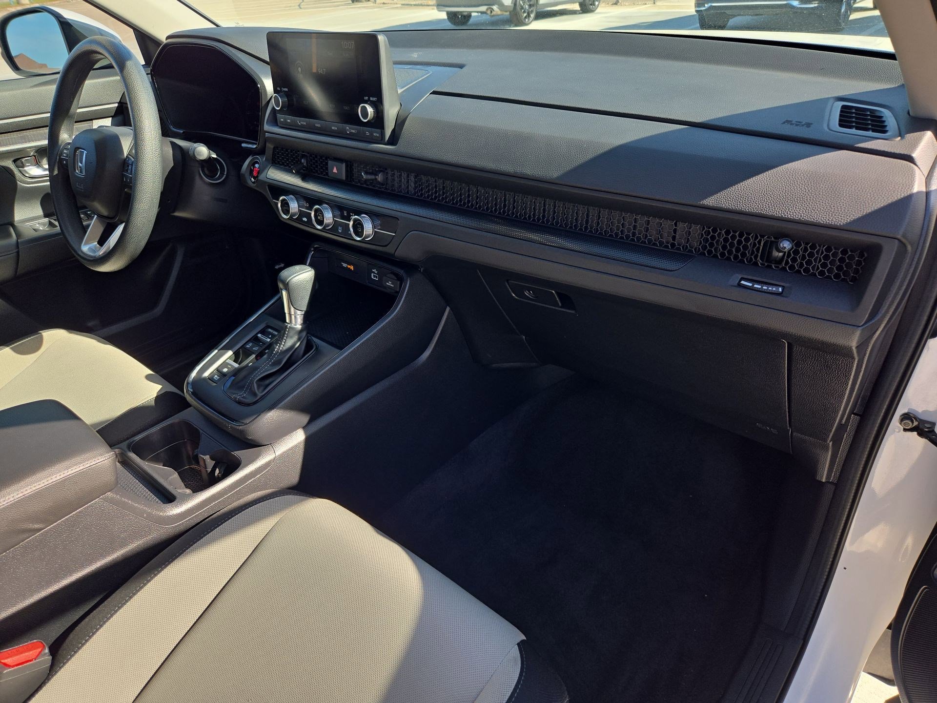 Used 2024 Honda CR-V LX image 31