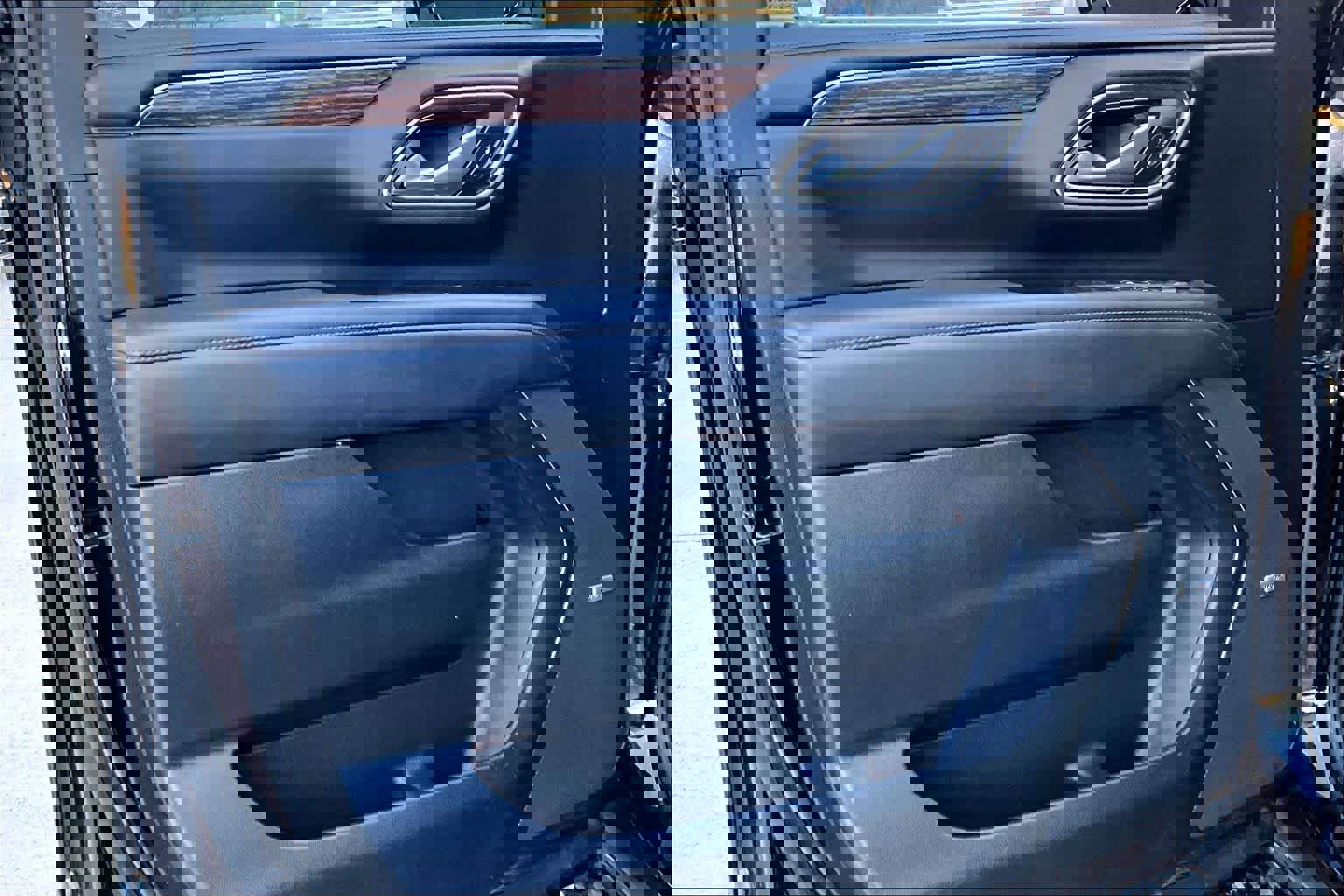 Used 2022 Chevrolet Tahoe High Country image 21