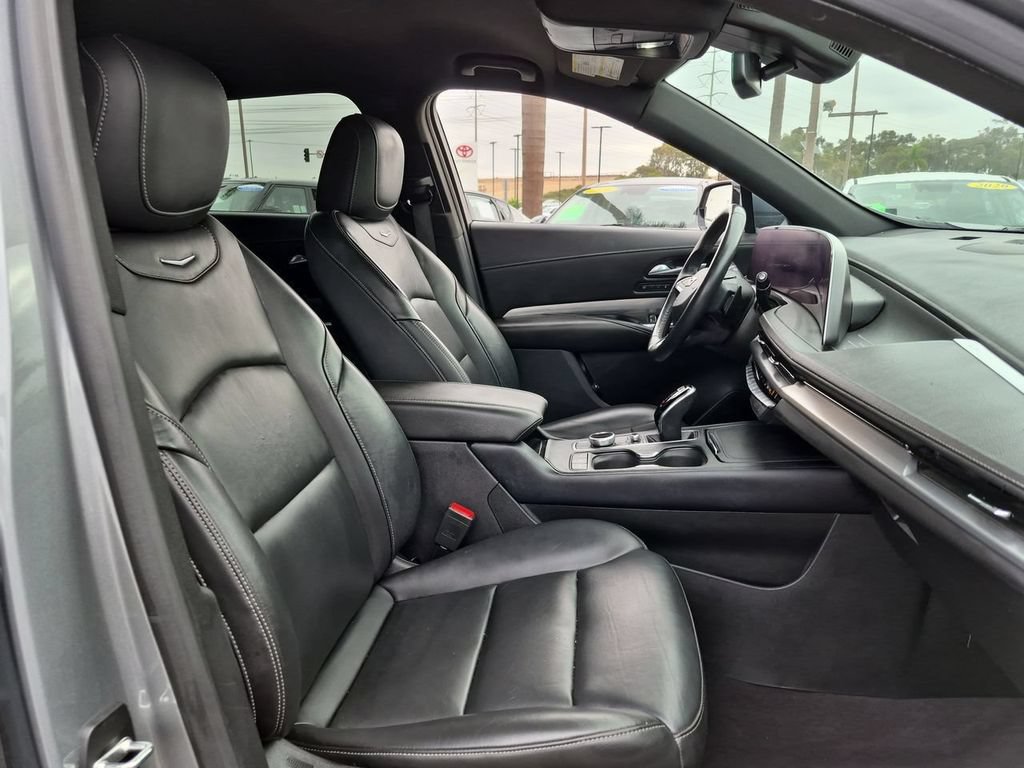 Used 2024 Cadillac XT4 Premium Luxury FWD image 28
