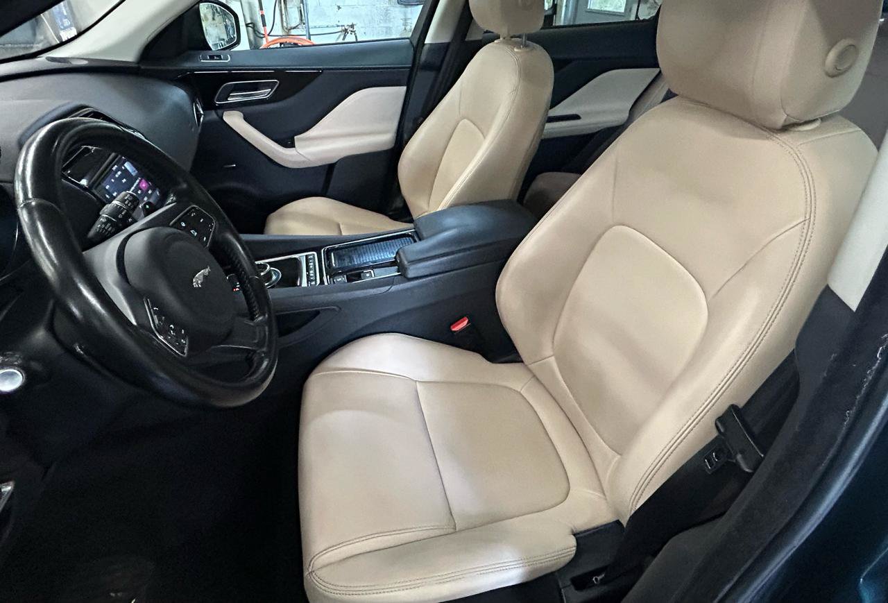 Used 2018 Jaguar F-PACE Premium AWD/4WD image 11
