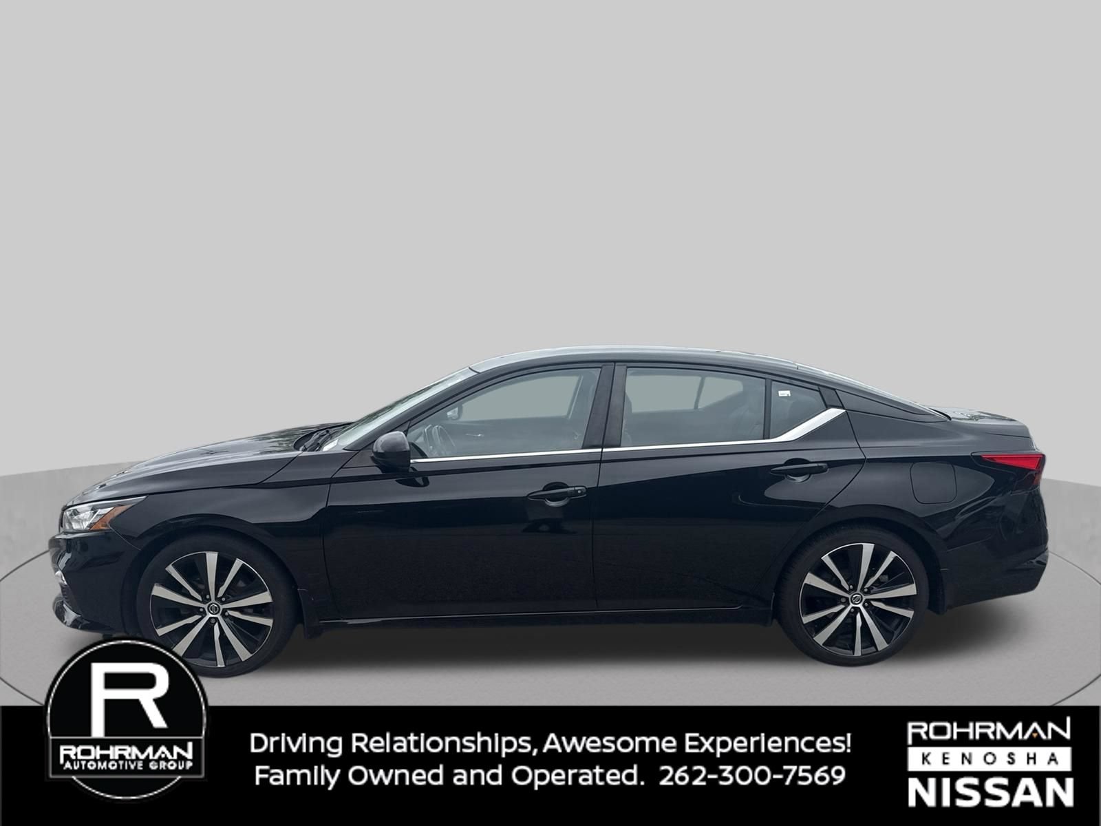 Used 2020 Nissan Altima 2.5 SR FWD image 2