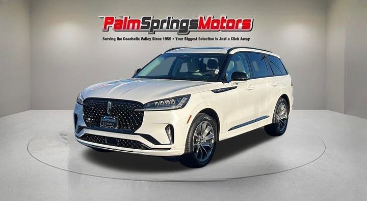 New 2025 Lincoln Aviator 2WD w/ Jet Appearance Package image 2