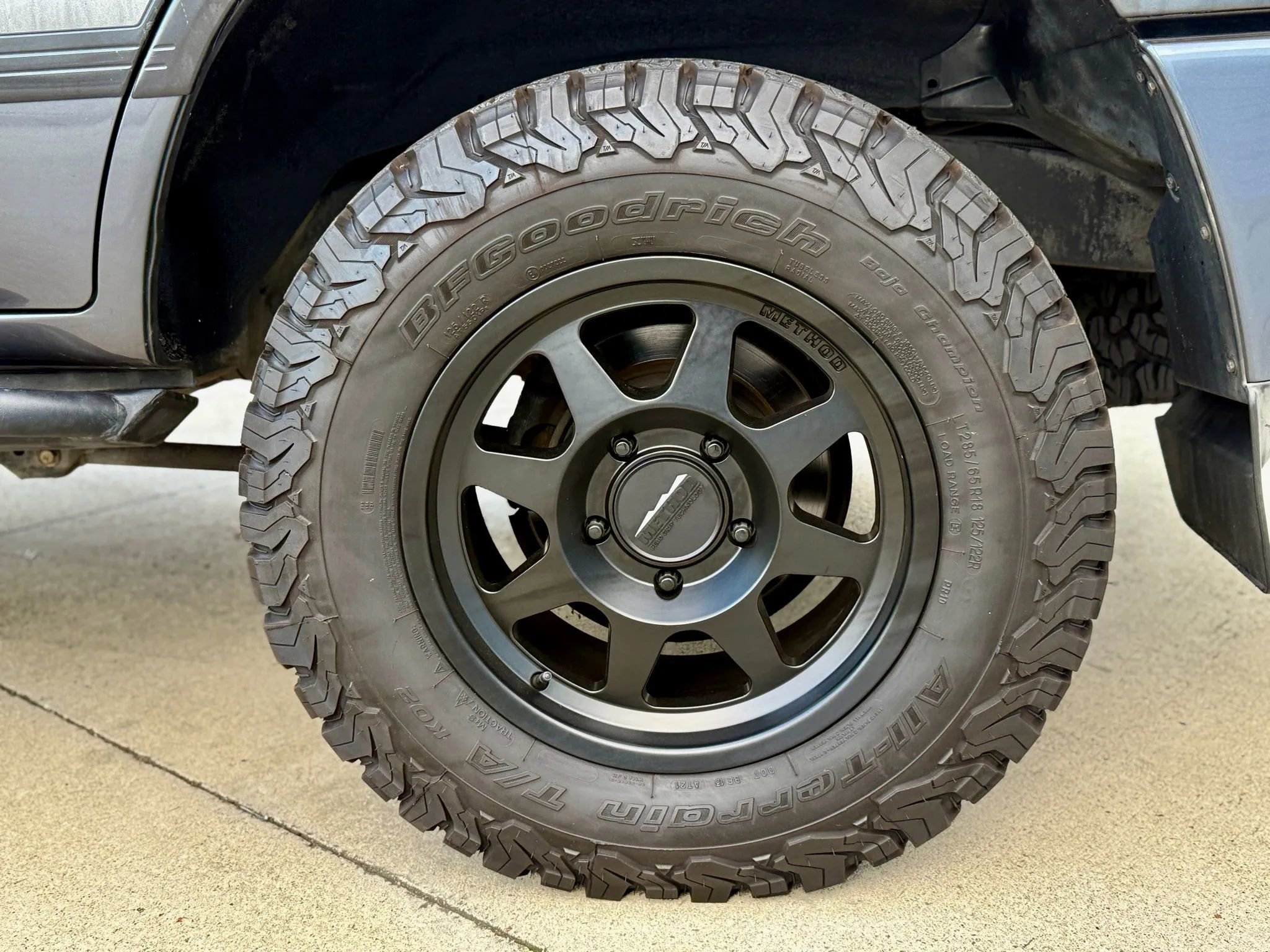 Used 2004 Toyota Land Cruiser image 23