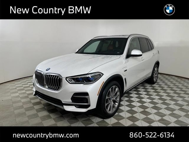 Used 2023 BMW X5 xDrive45e w/ Executive Package AWD/4WD image 3