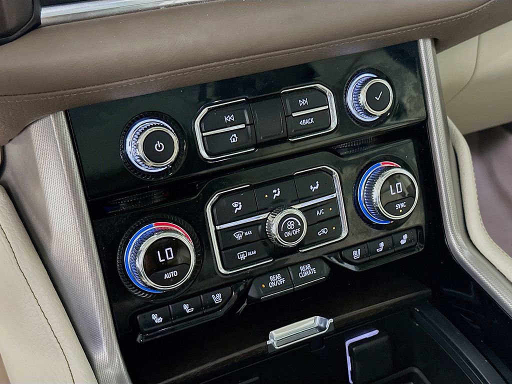 Used 2021 GMC Yukon XL Denali w/ Denali Ultimate Package RWD image 14