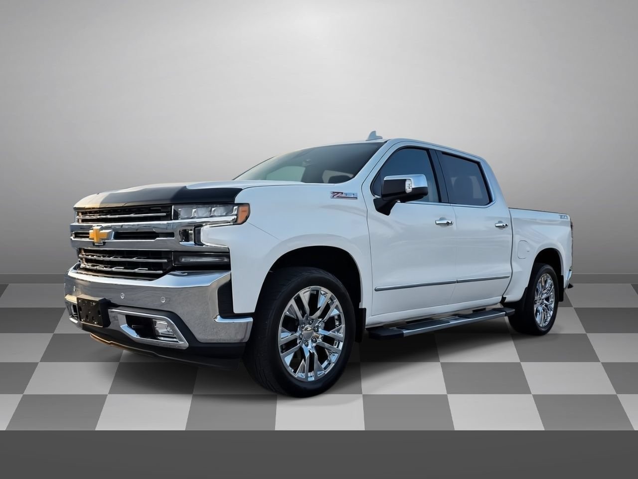 Used 2022 Chevrolet Silverado 1500 LTZ w/ LTZ Premium Package AWD/4WD image 3