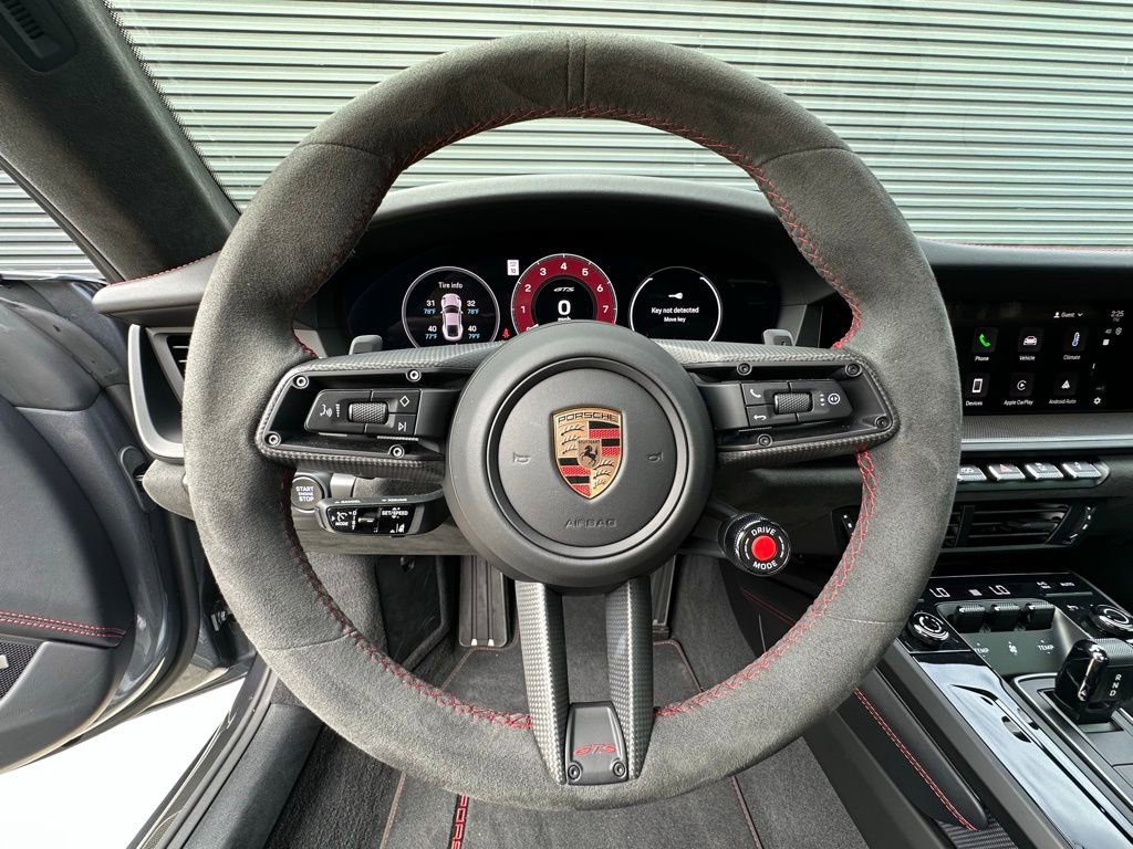 Used 2025 Porsche 911 Carrera GTS image 22