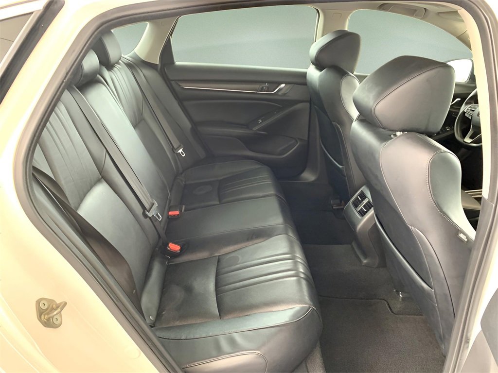 Used 2018 Honda Accord Touring image 23
