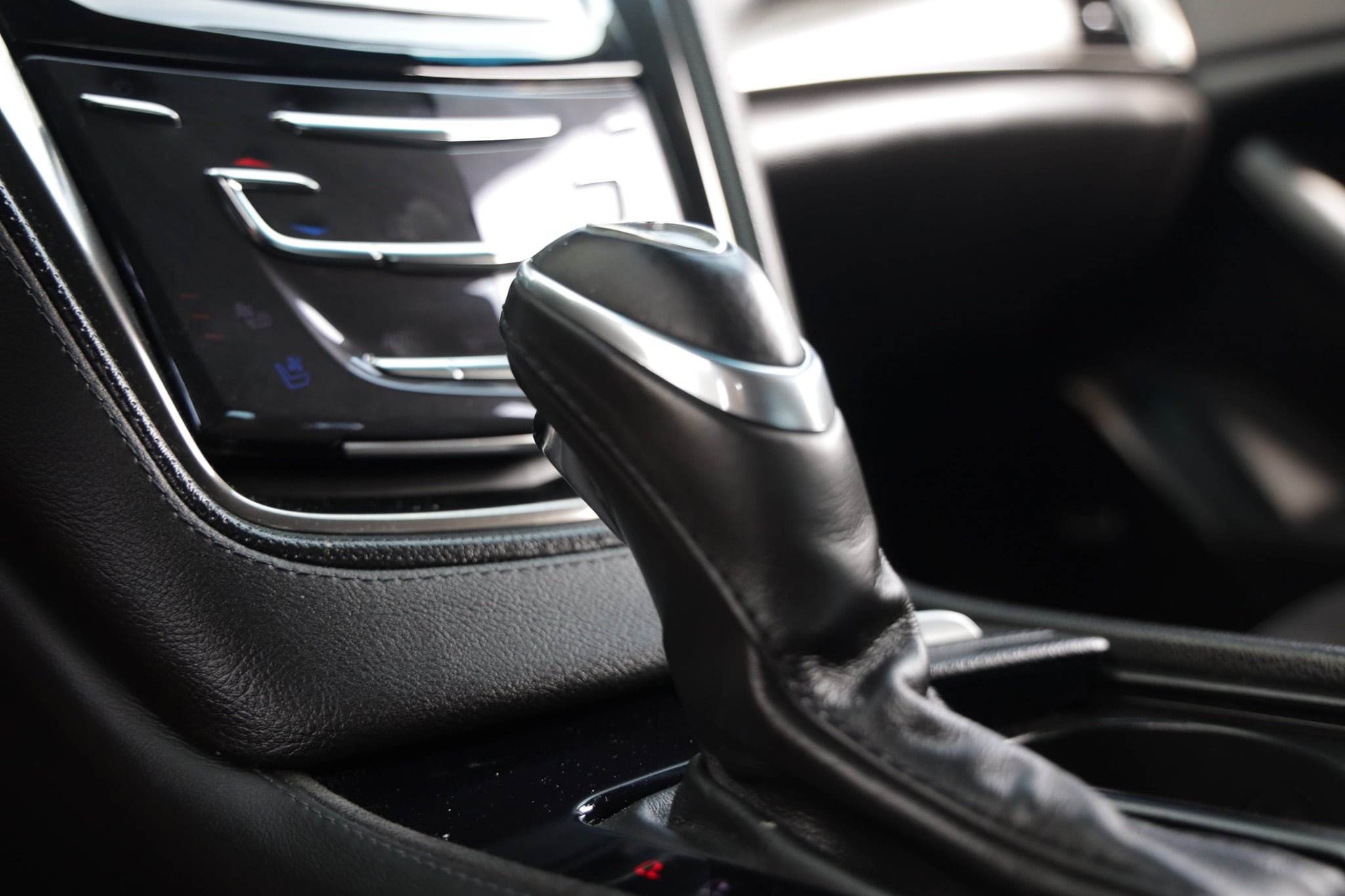 Used 2018 Cadillac CTS V w/ Luxury Package RWD image 45