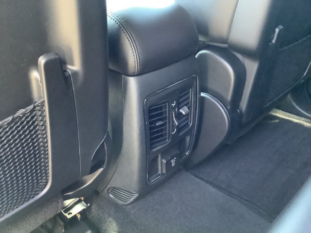 Used 2022 Jeep Grand Cherokee Laredo X AWD/4WD image 26