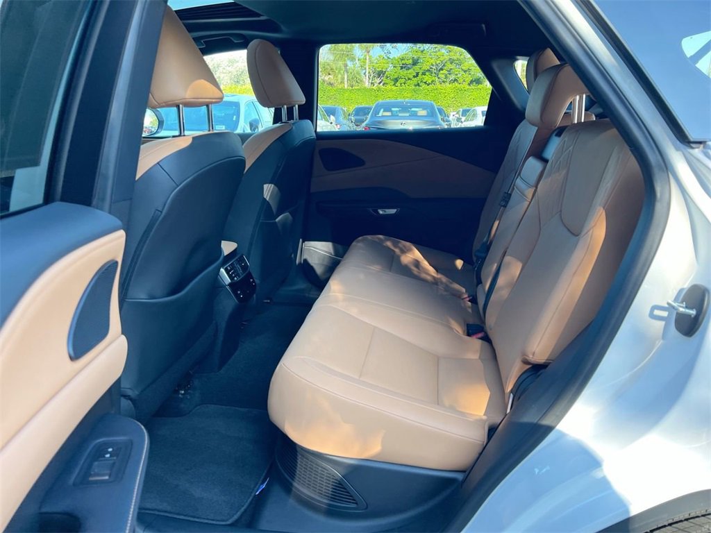 Certified 2024 Lexus RX 350h image 19