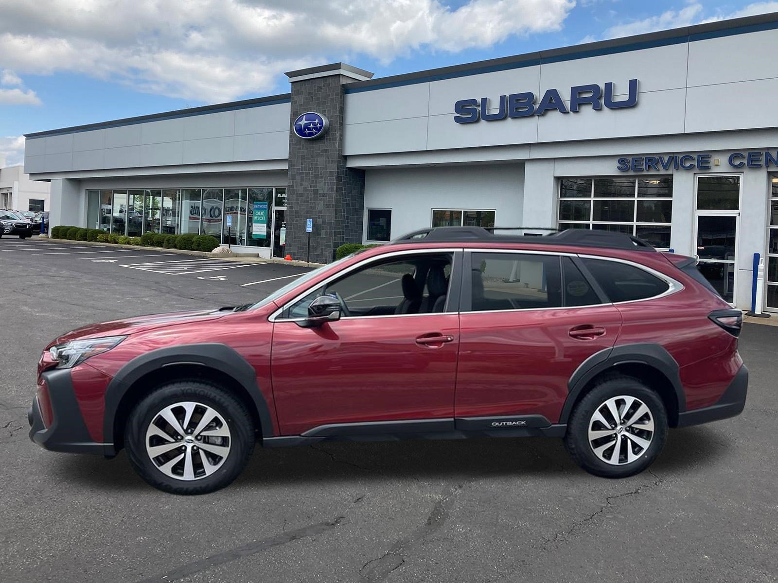 Used 2025 Subaru Outback Premium AWD/4WD image 4