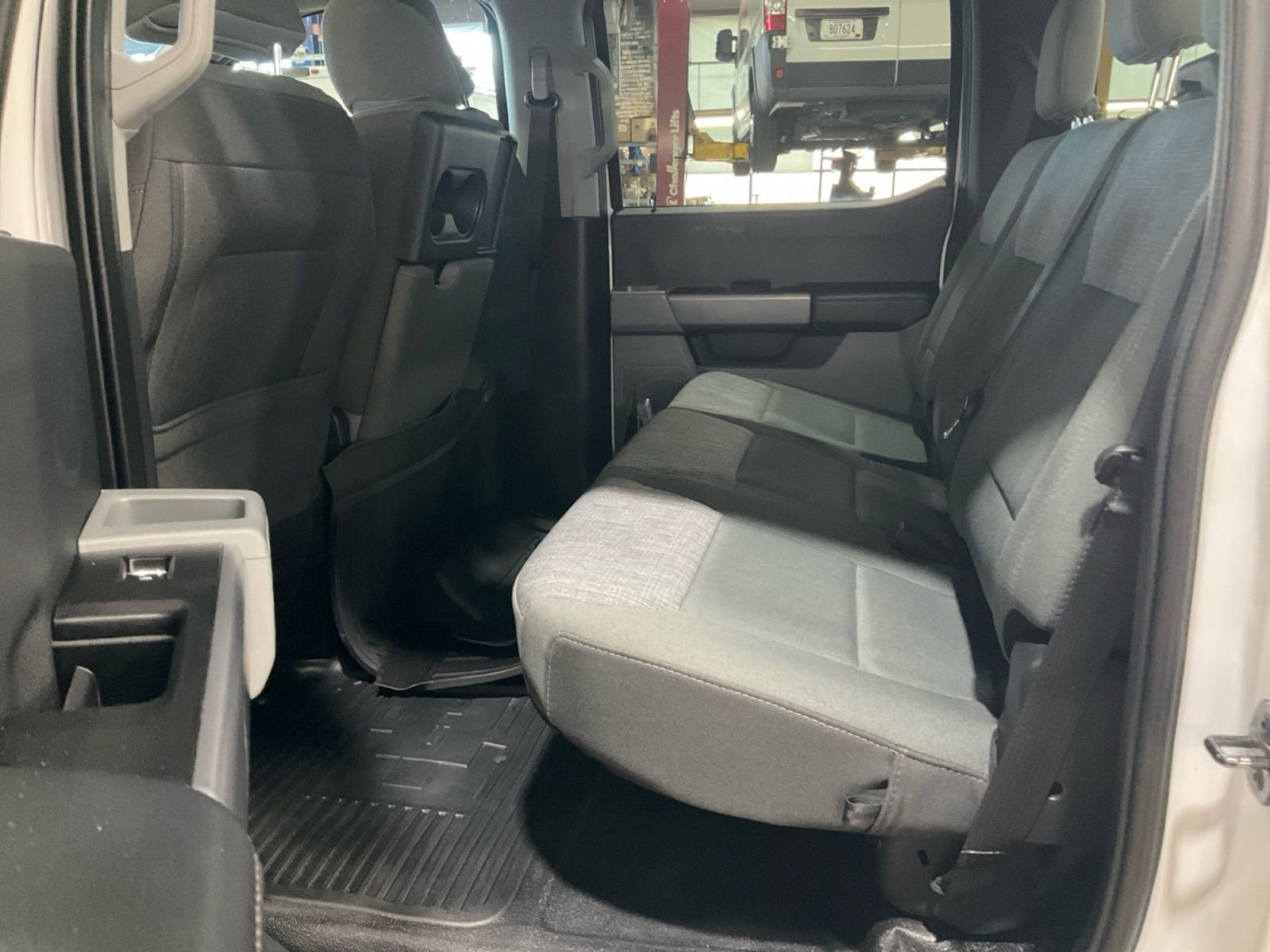 Used 2024 Ford F350 XLT w/ FX4 Off-Road Package image 18