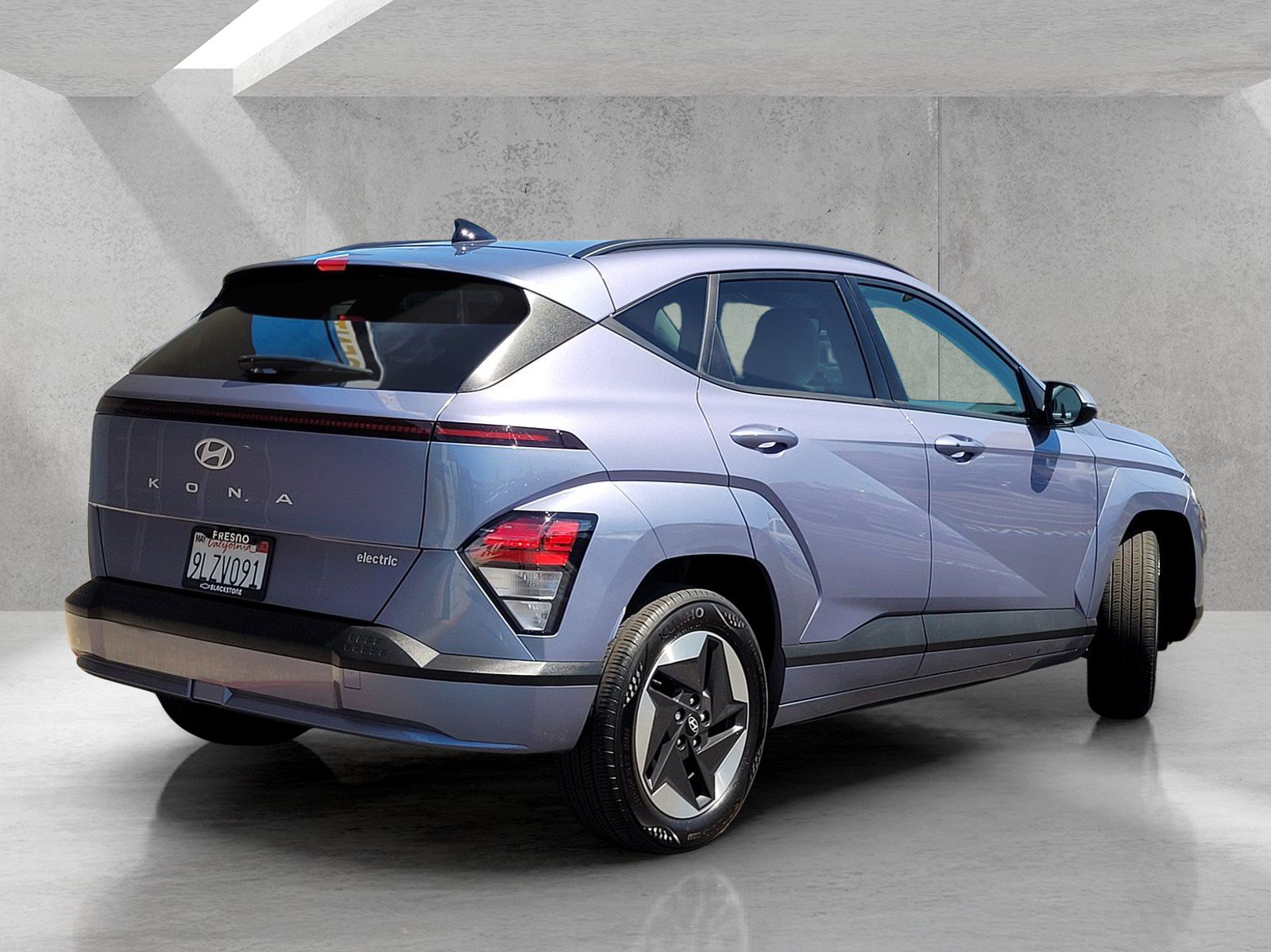 Used 2024 Hyundai Kona SEL FWD image 4