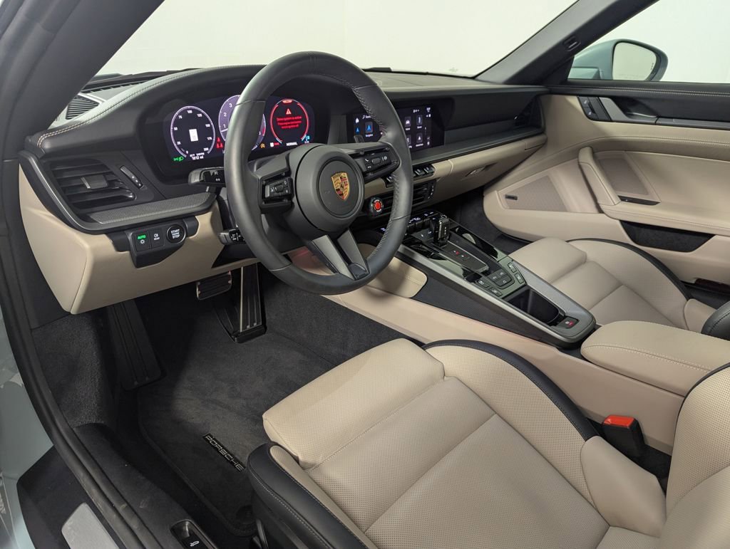 Used 2025 Porsche 911 Carrera image 19