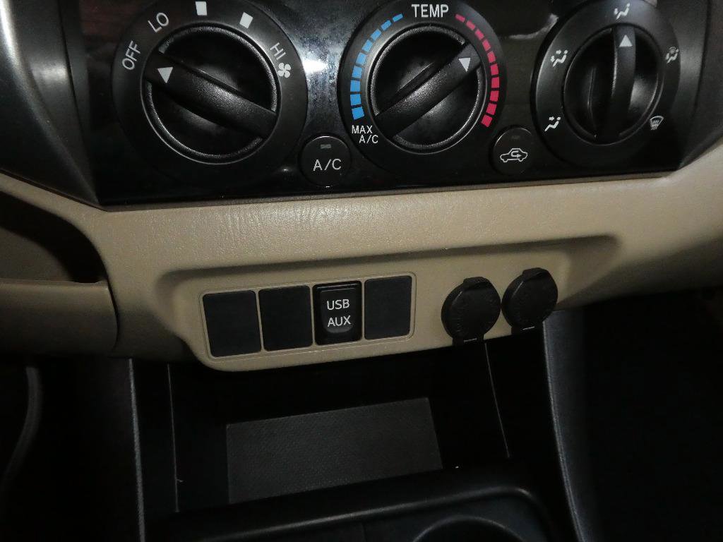 Used 2015 Toyota Tacoma PreRunner w/ SR5 Package image 13