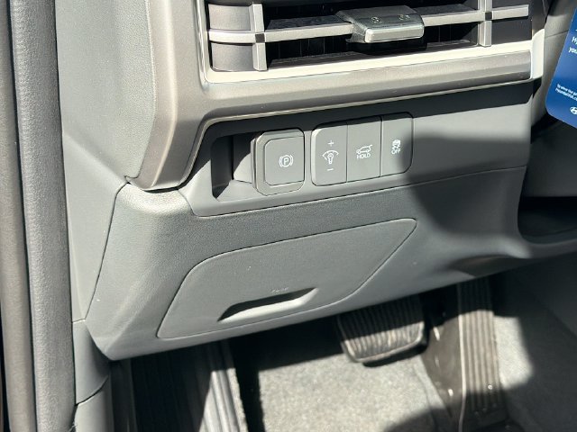 Certified 2026 Hyundai Santa Fe SEL FWD image 11