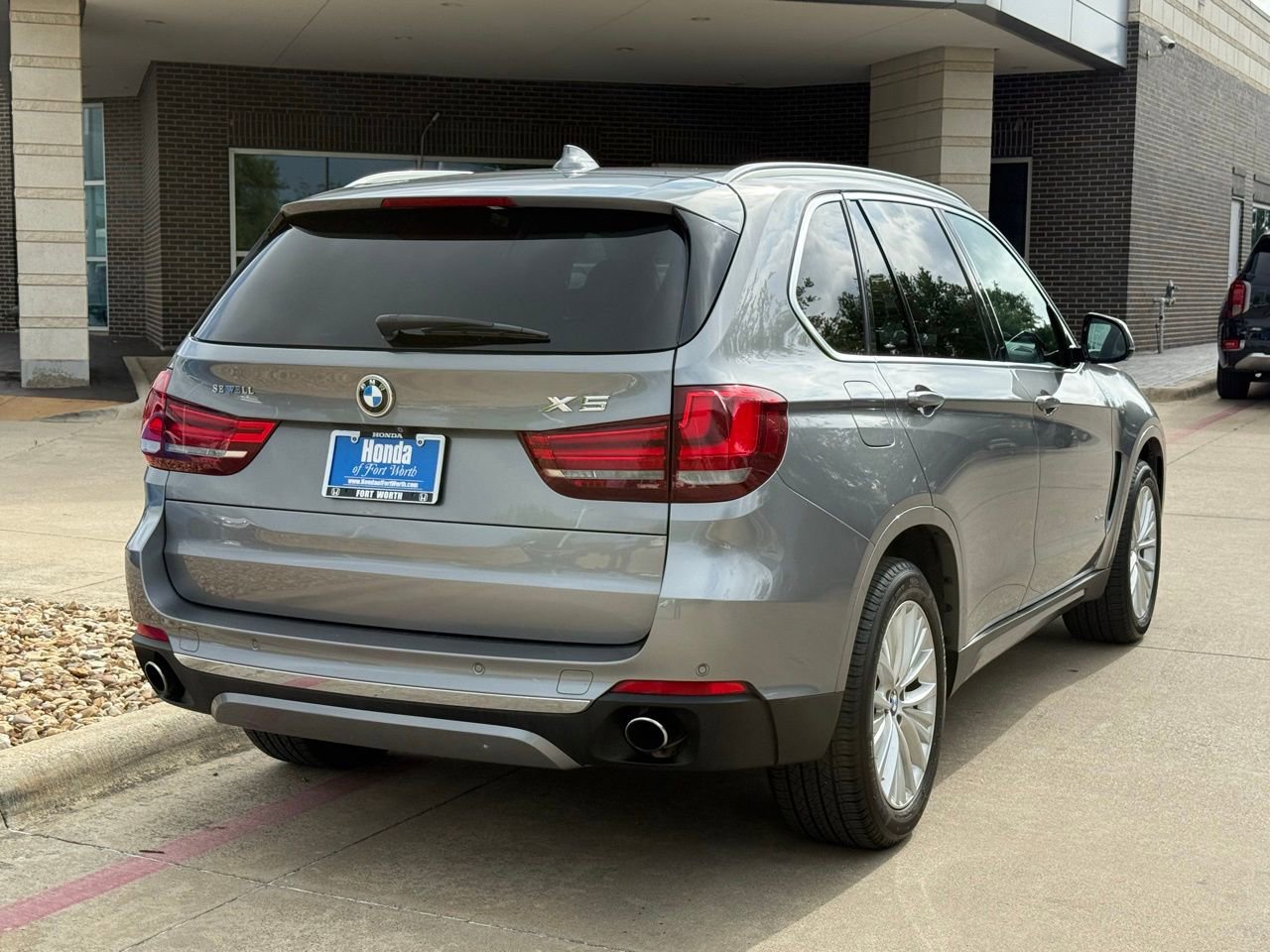 Used 2017 BMW X5 sDrive35i image 7