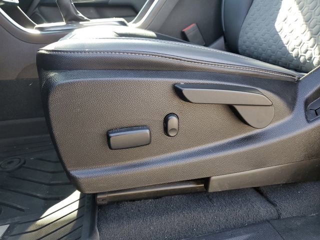 Used 2022 Chevrolet Colorado Z71 w/ Z71 Midnight Edition image 11