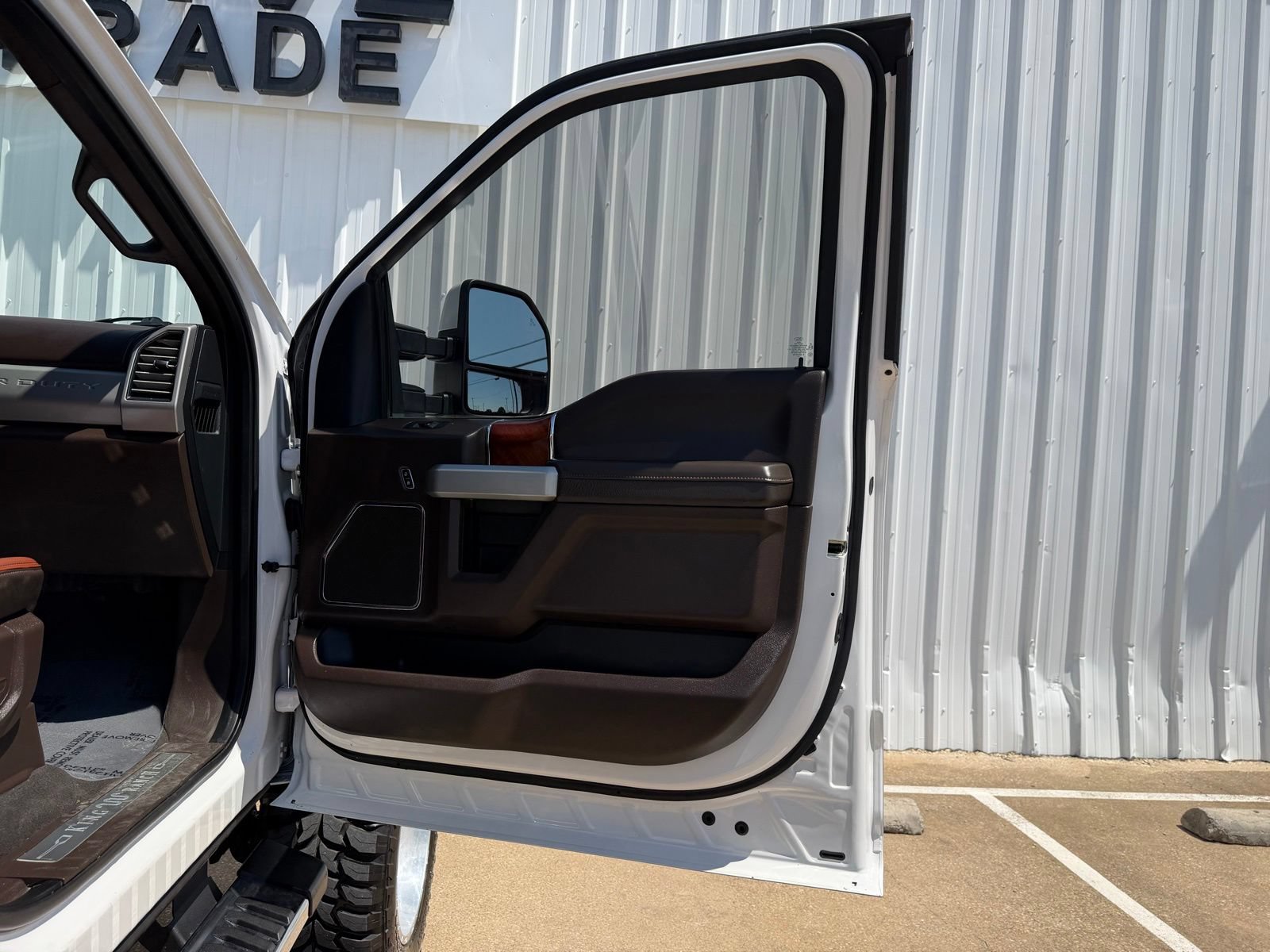 Used 2019 Ford F250 King Ranch w/ King Ranch Ultimate Package AWD/4WD image 24