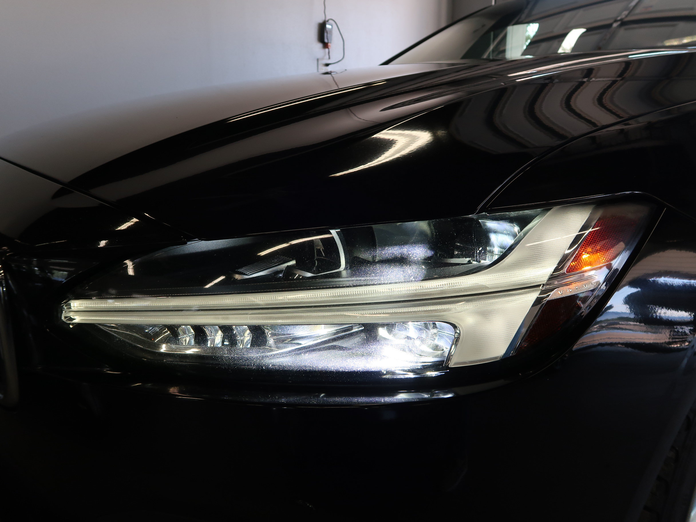 Used 2018 Volvo S90 T6 Momentum AWD/4WD image 37