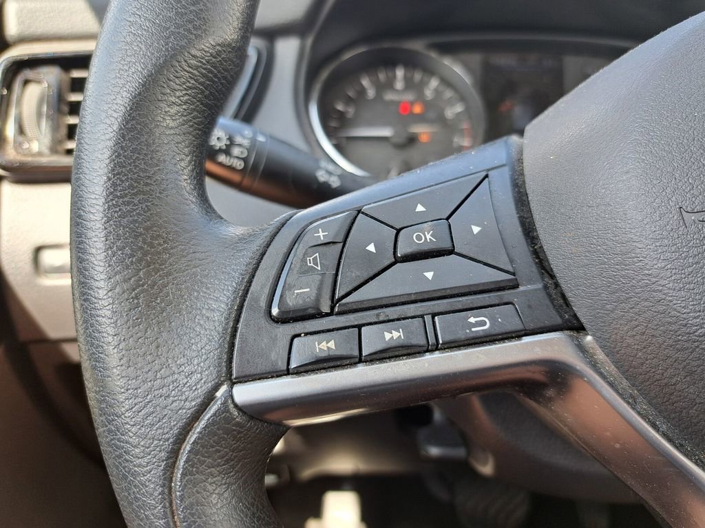 Used 2022 Nissan Rogue Sport S image 14