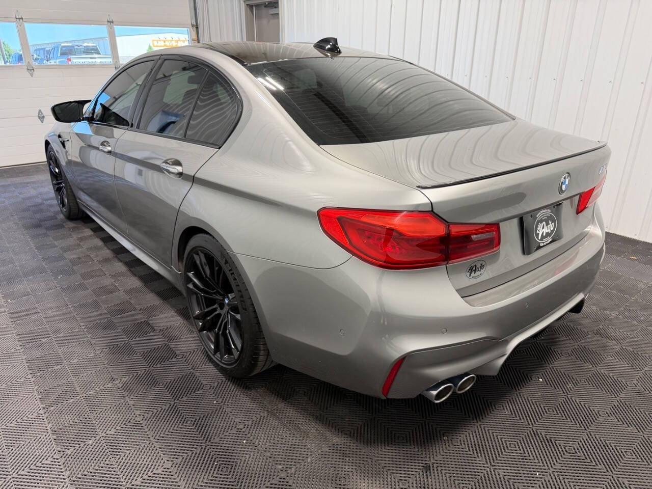 Used 2018 BMW M5 w/ Executive Package AWD/4WD image 5