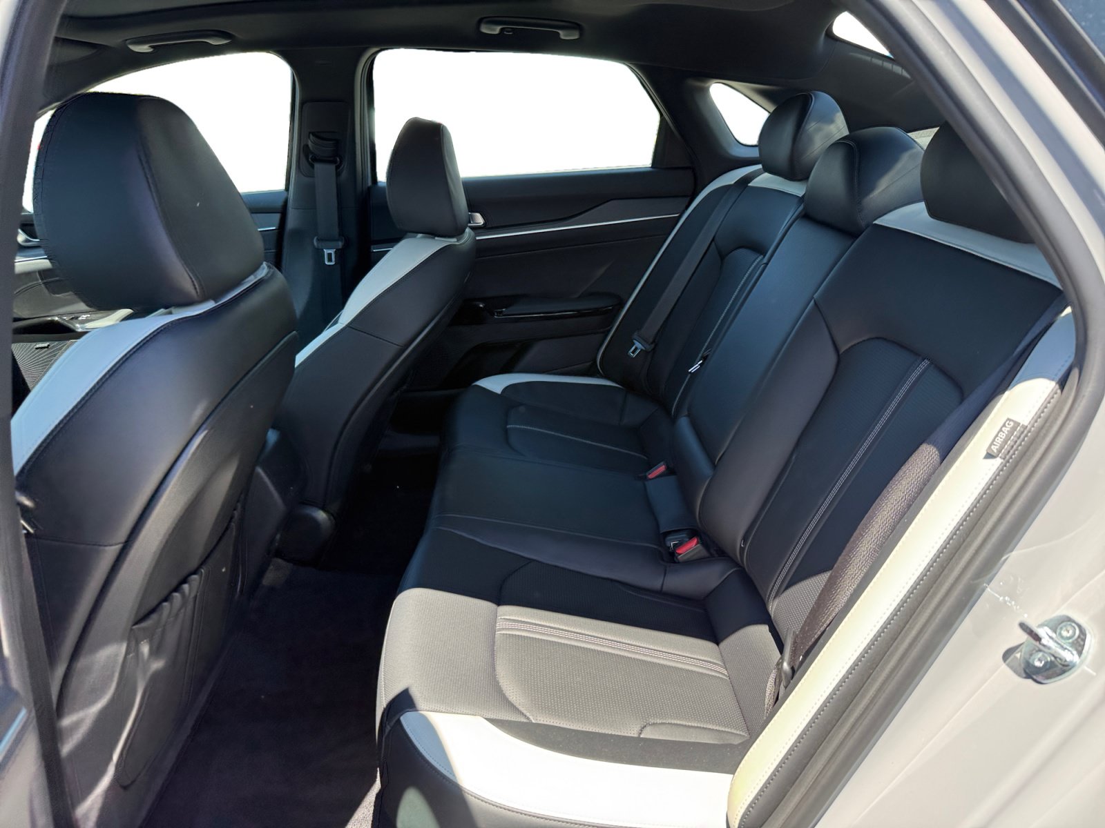 Used 2025 Kia K5 GT-Line w/ GT-Line Premium Package FWD image 16