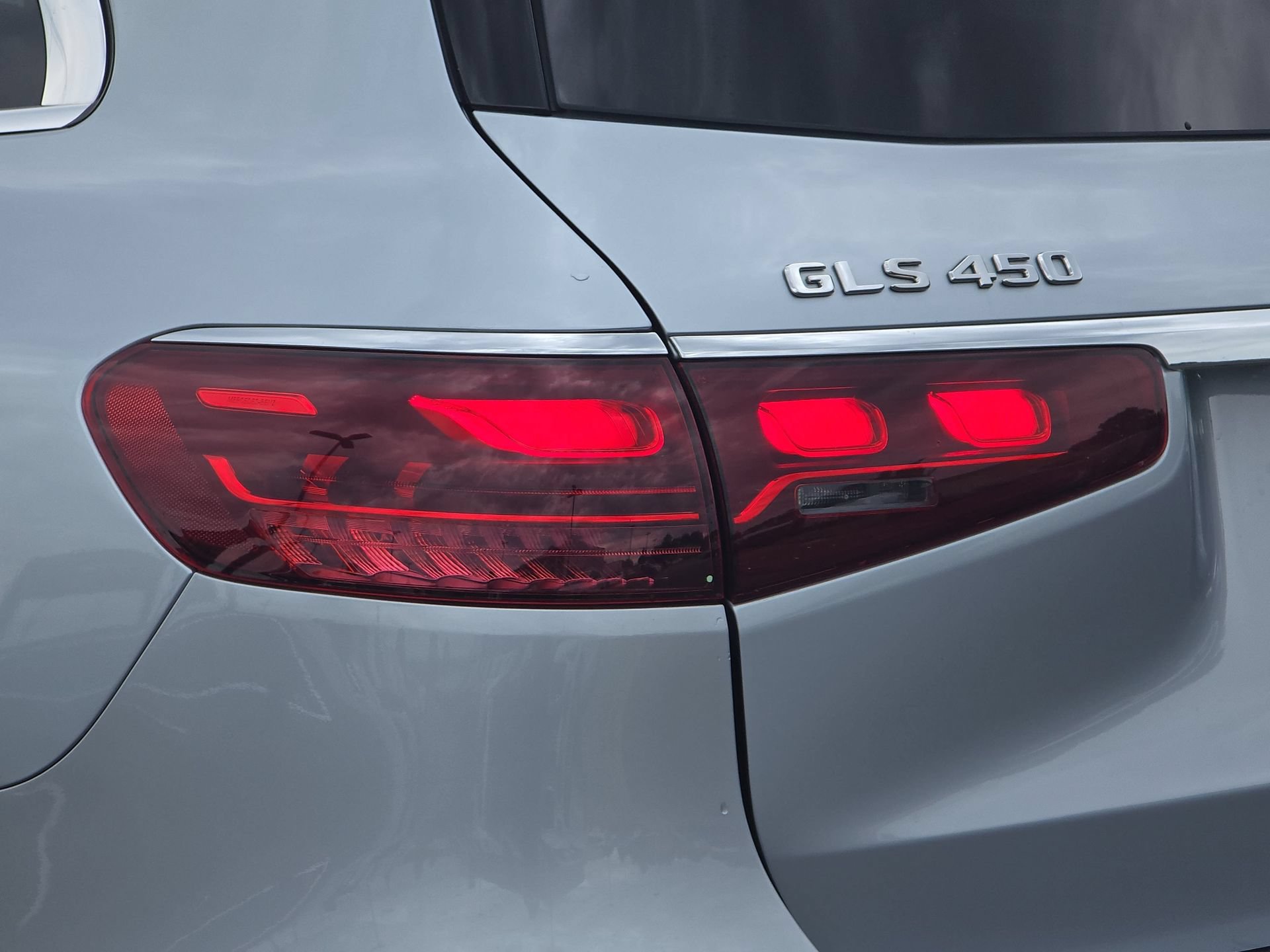 Certified 2025 Mercedes-Benz GLS 450 4MATIC image 33