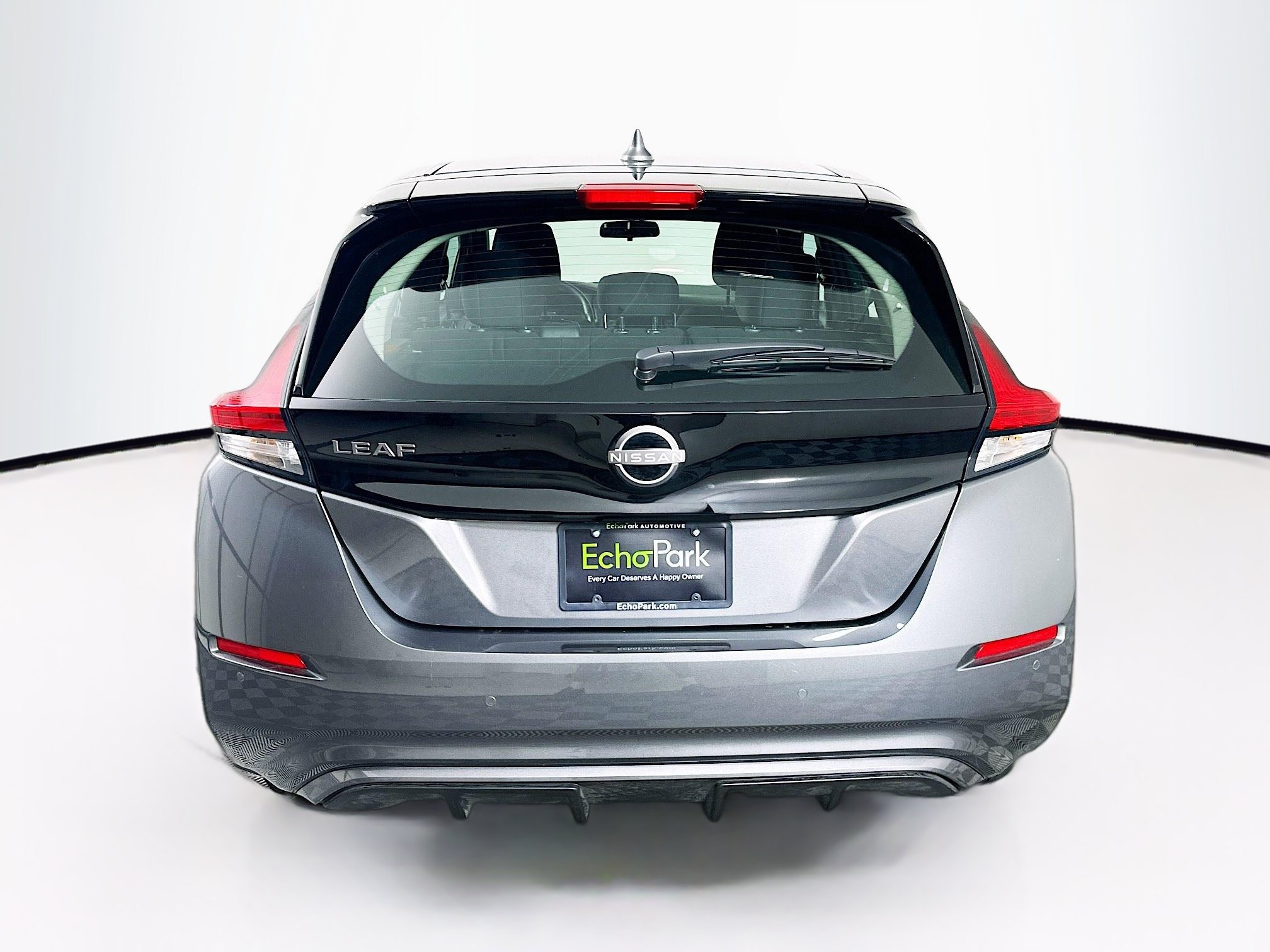 Used 2024 Nissan Leaf S FWD image 7