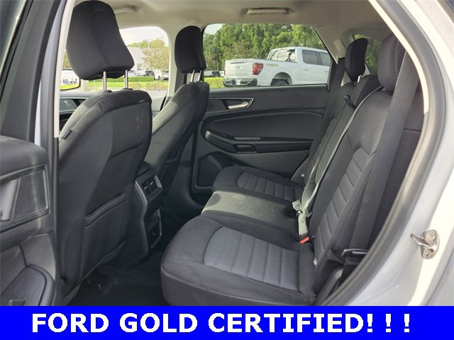 Used 2024 Ford Edge SE w/ Black Appearance Package image 5